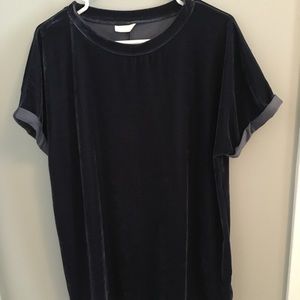 Navy velvet tee